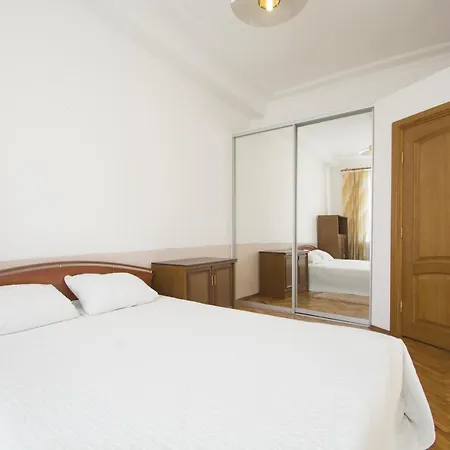 Romanovskaya Sloboda 1 Apartment *